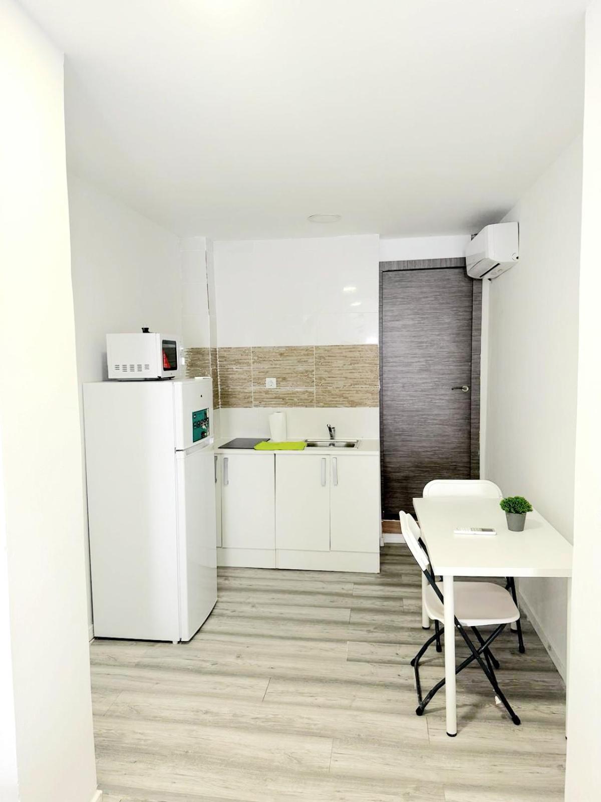 Apartamentos Aeropuerto Valencia Manises Luaran gambar